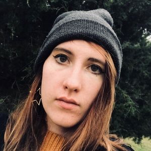 Meet your Posher, Maya